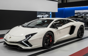 ۲۰ سالگی لامبورگینی Centro Stile: استودیویی که پشت هر گاو خشمگین مدرنی قرار داره